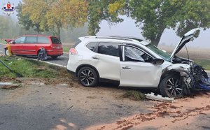 na zdjęciu widoczne są samochody ,które uczestniczą w zderzeniu drogowym