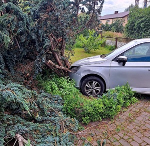 uszkodzony przód pojazdu